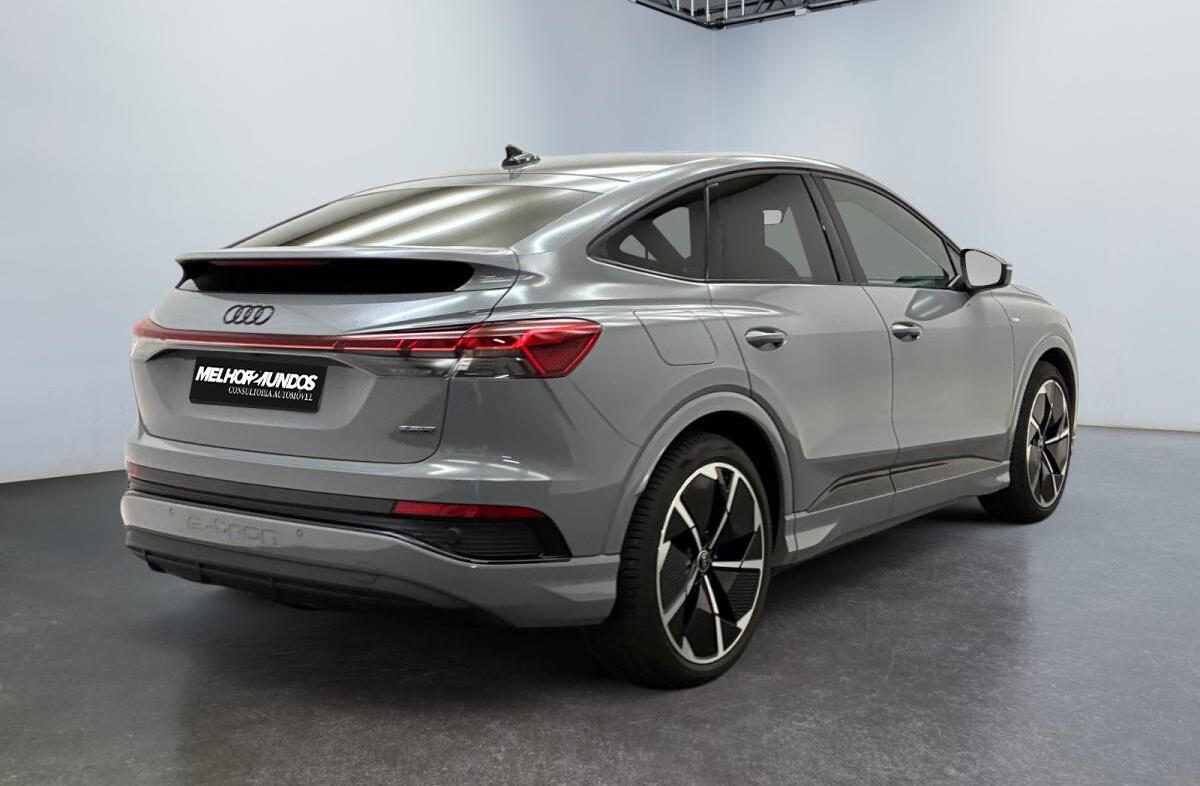 AUDI Q4 45 quattro 82 kWh