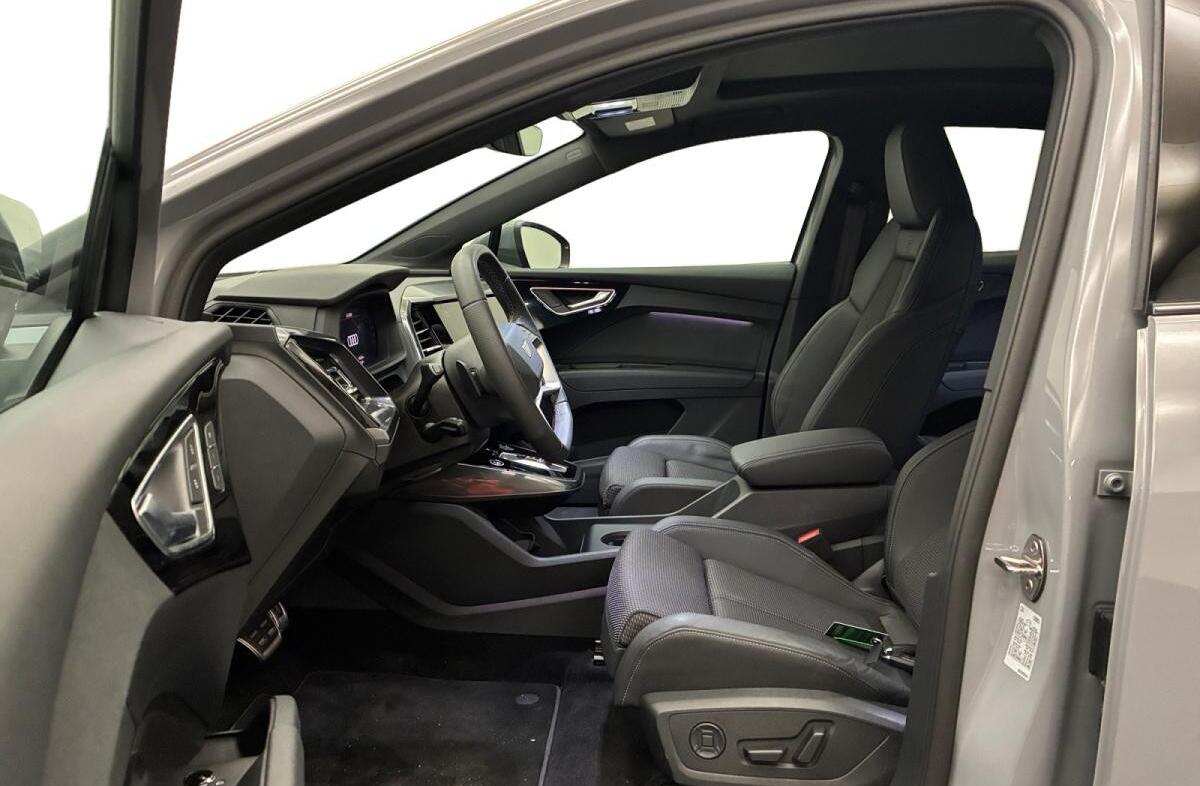 AUDI Q4 45 quattro 82 kWh