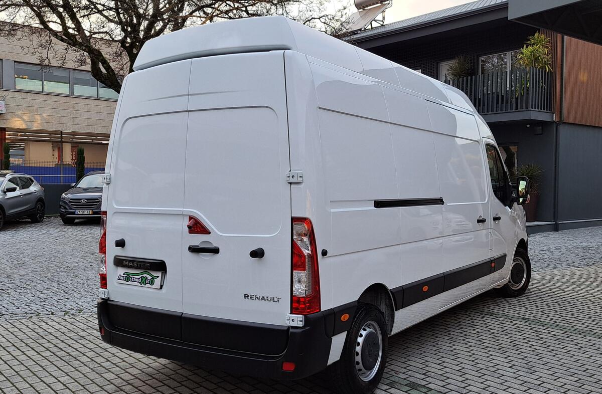 RENAULT Master 2.3 dCi L3H3 3.5T SS
