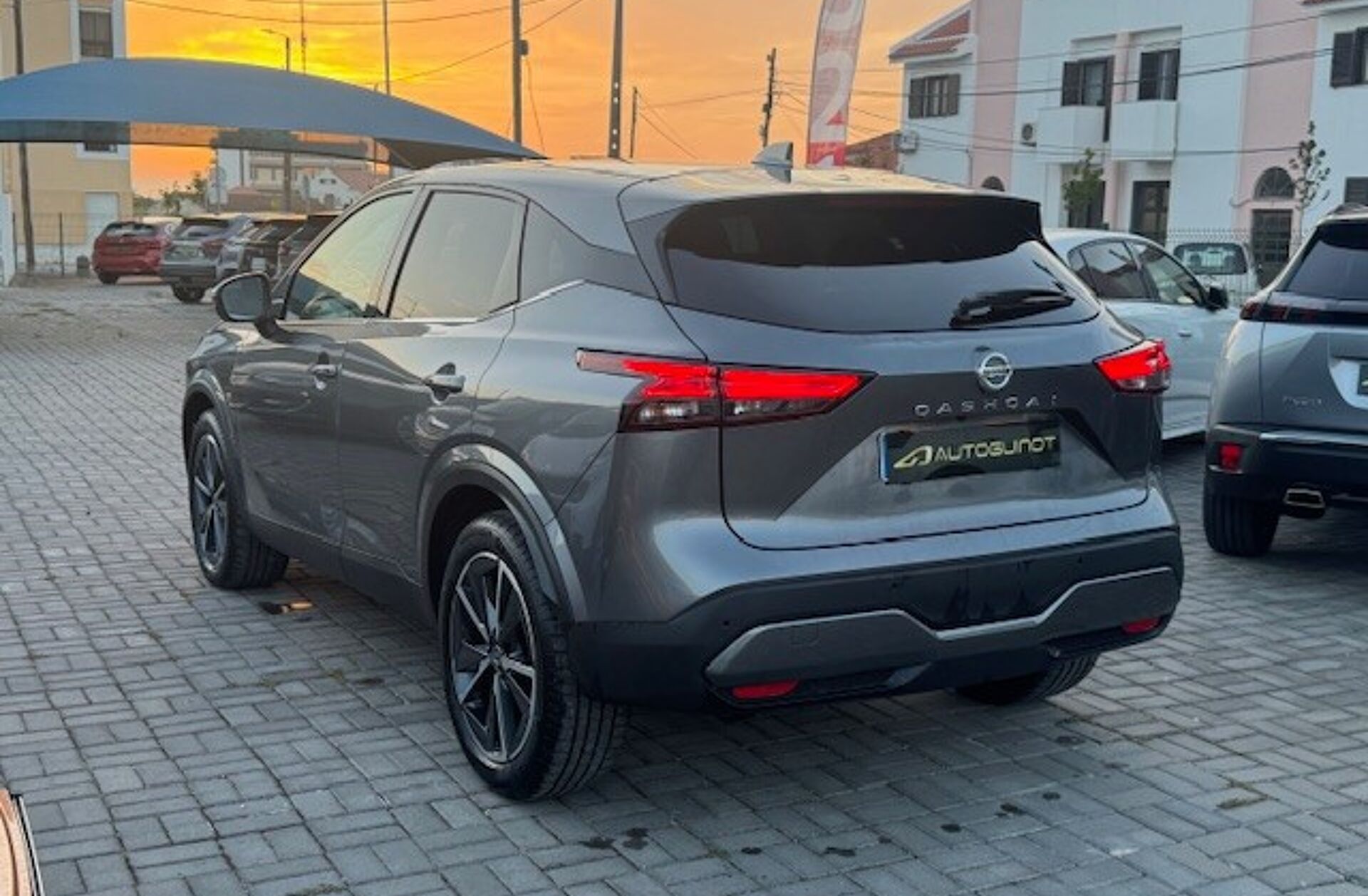 NISSAN Qashqai 1.3 DIG-T N-Connecta Xtronic