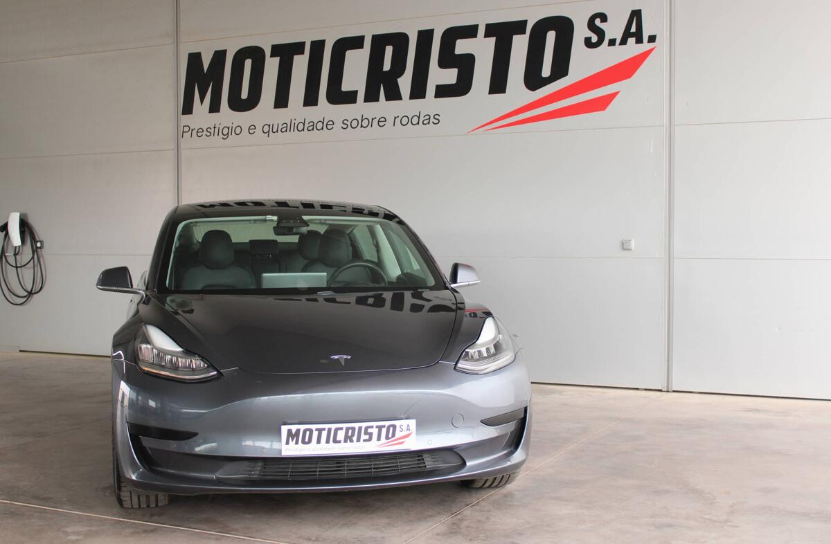 TESLA Model 3 Standard Range Plus RWD