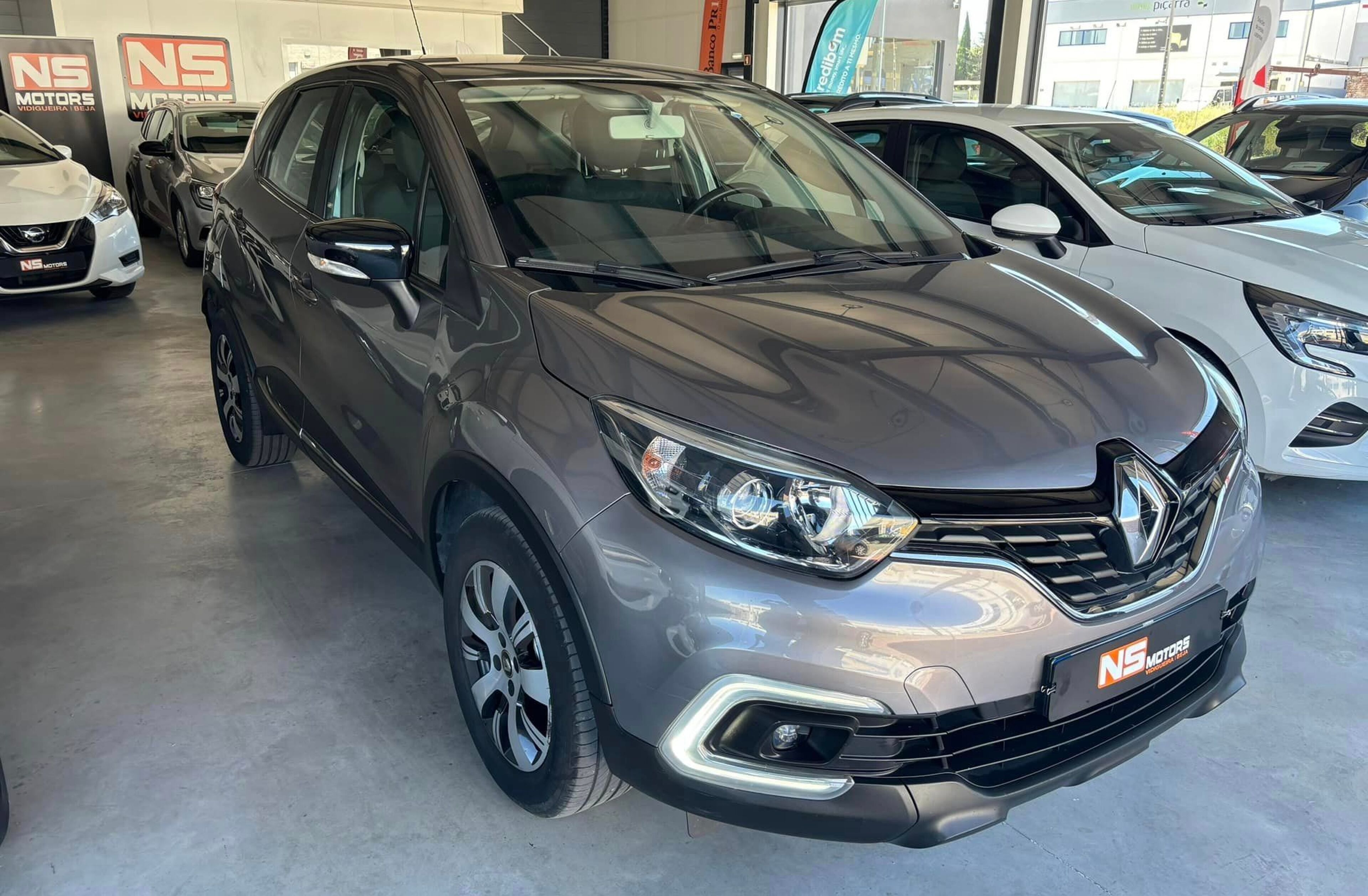 RENAULT Captur 0.9 TCe Zen