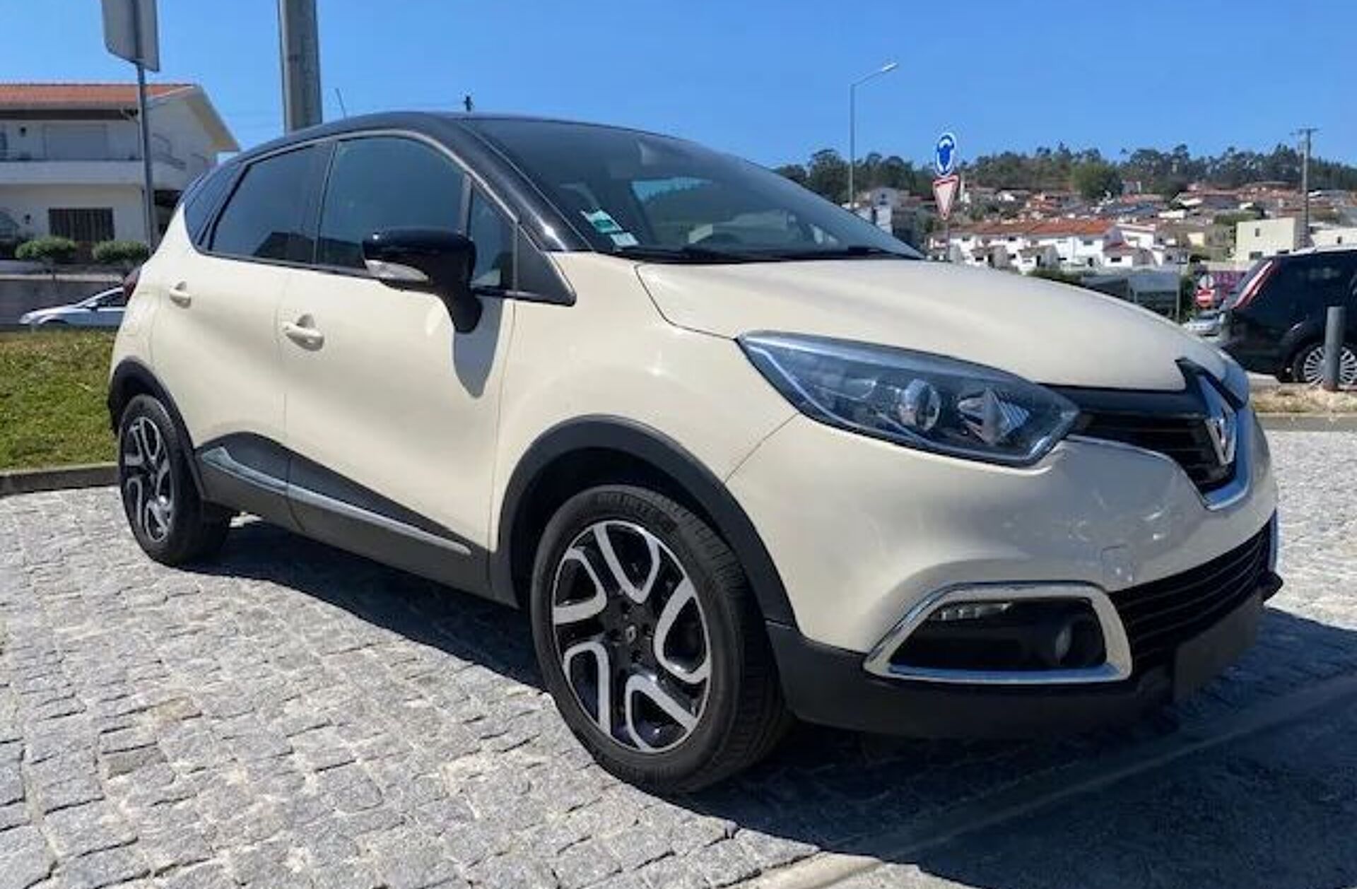 RENAULT Captur 1.5 dCi Exclusive EDC