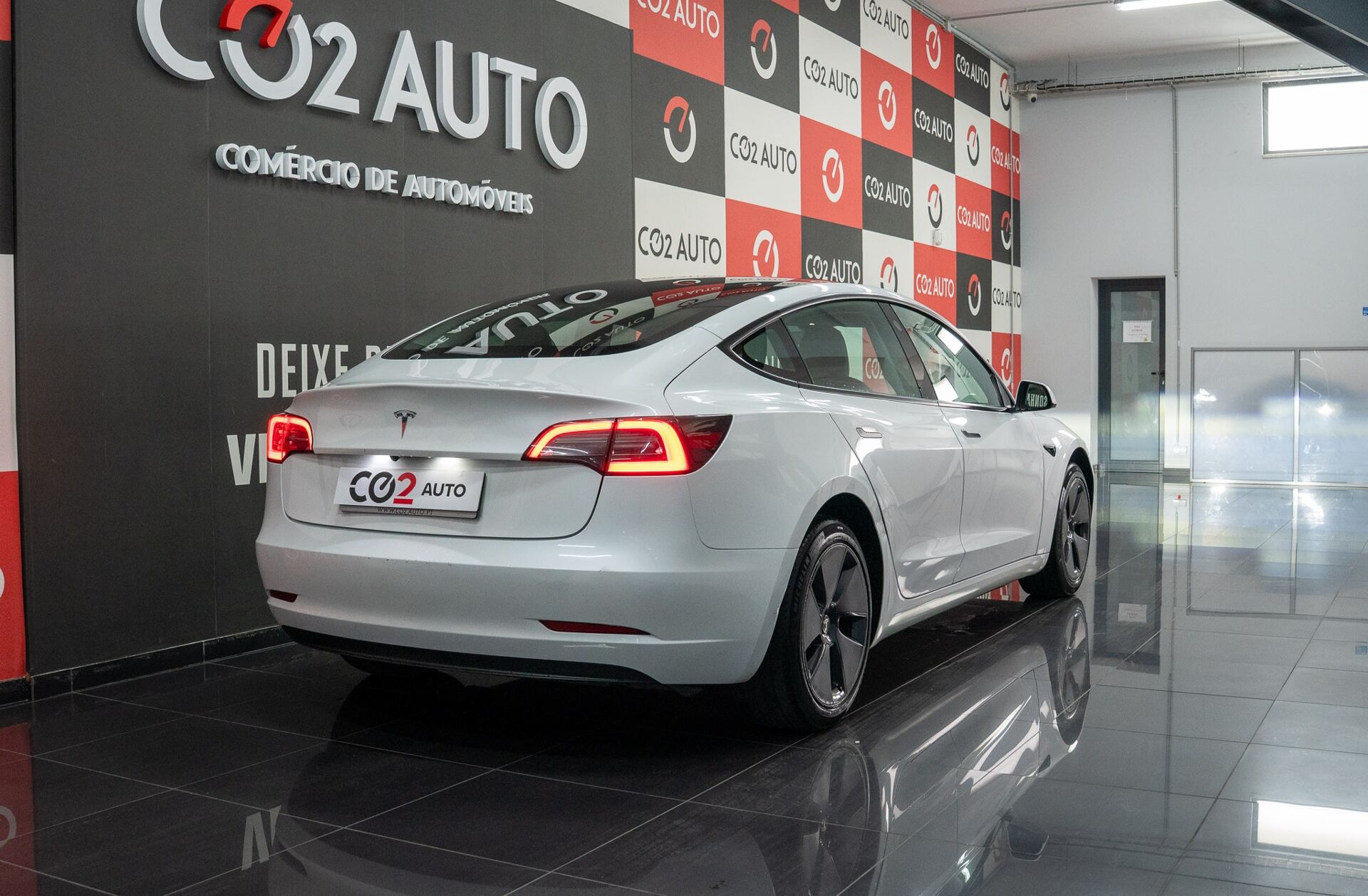 TESLA Model 3 Long Range Tração Traseira