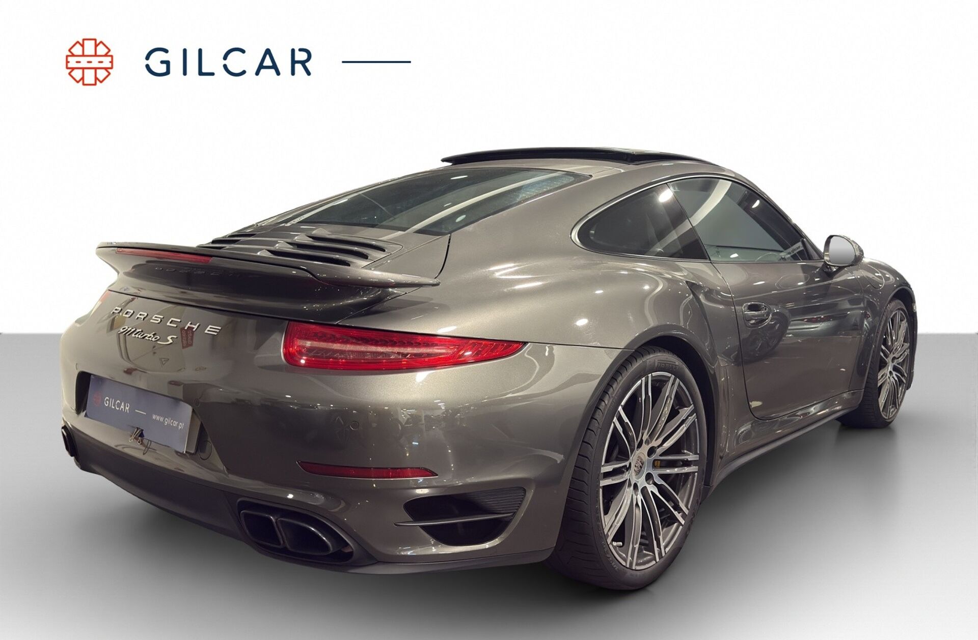 PORSCHE 911 Turbo S PDK