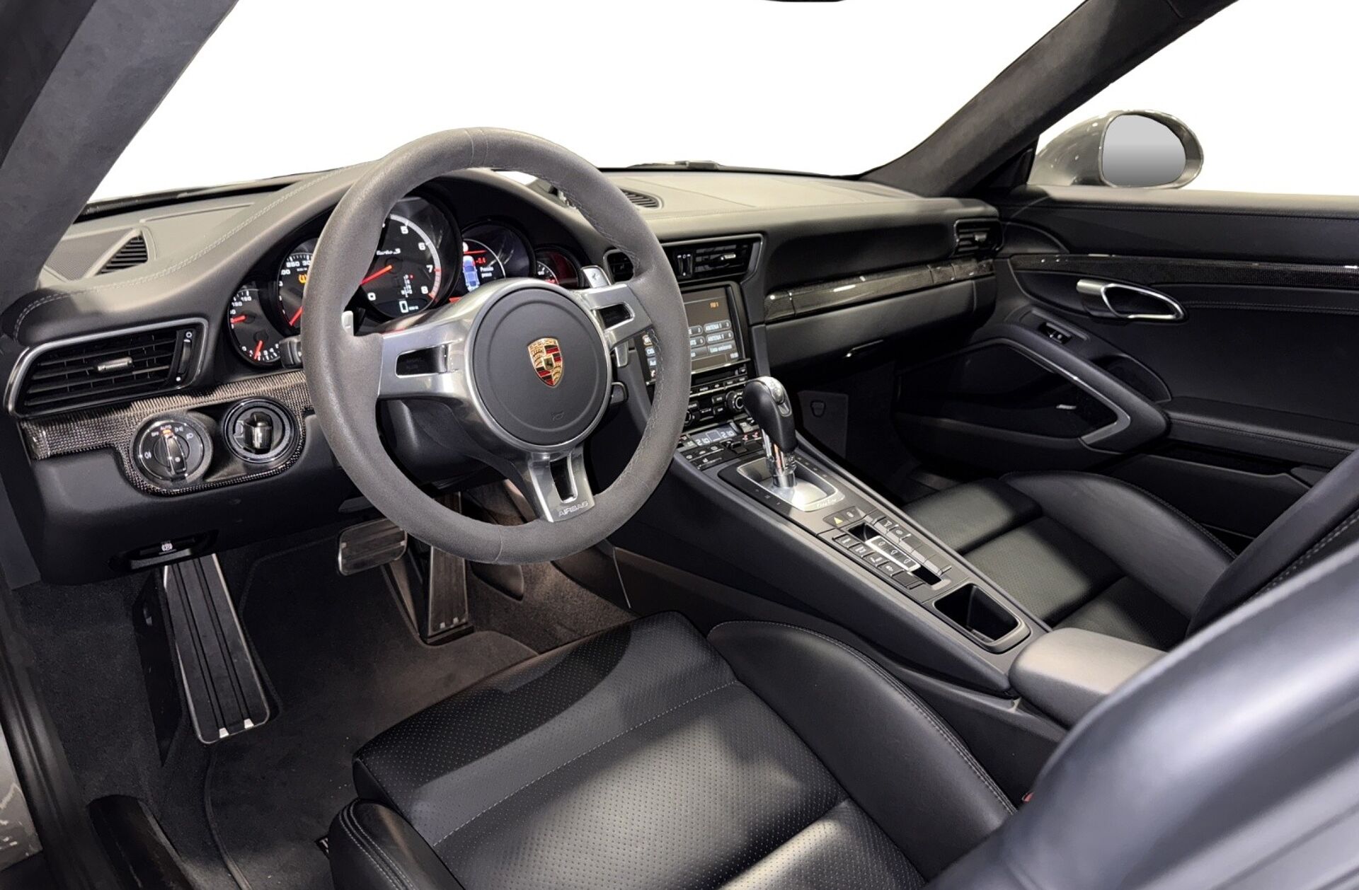 PORSCHE 911 Turbo S PDK