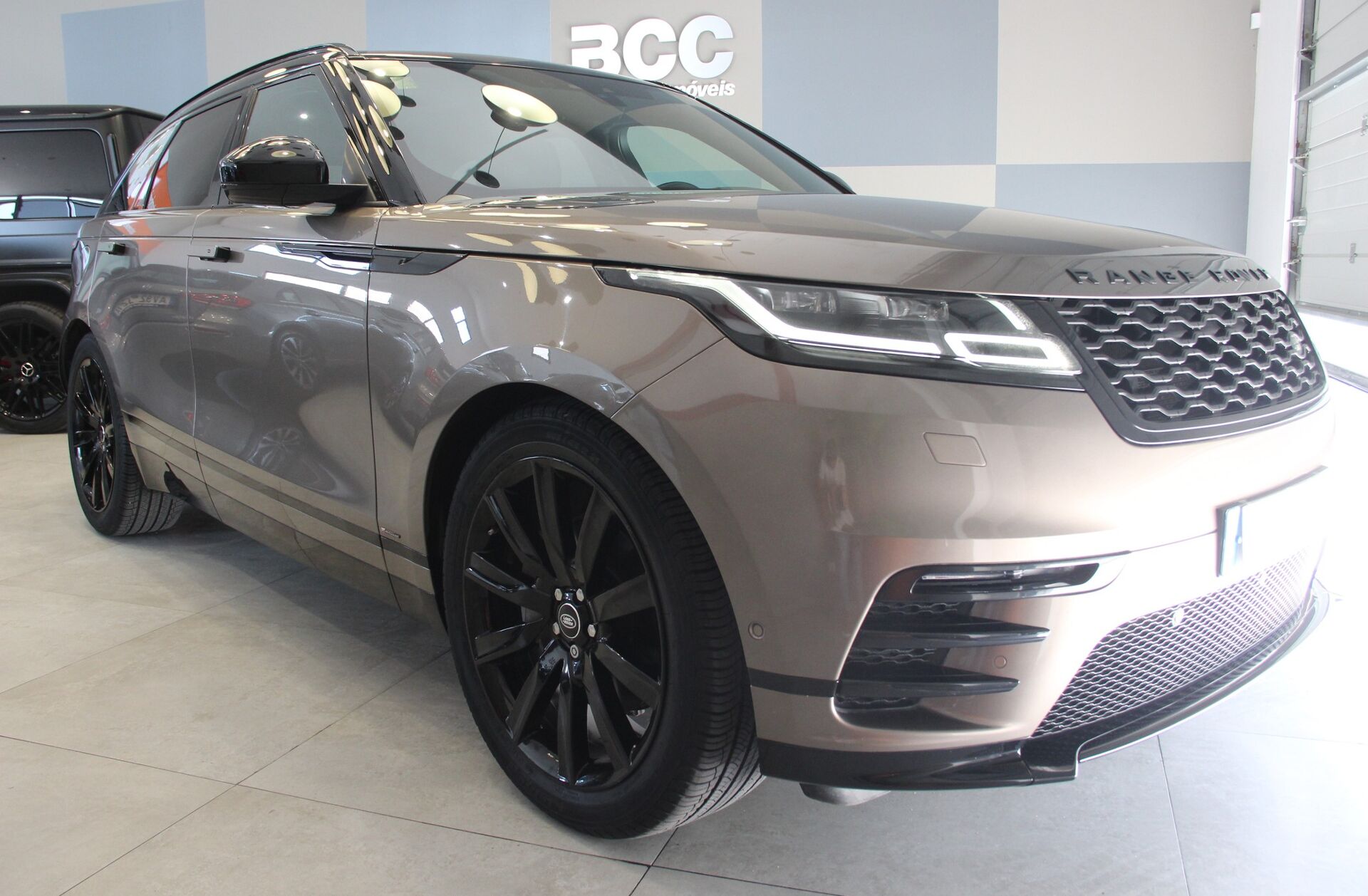 LAND ROVER Range Rover Velar 2.0 D R-Dynamic
