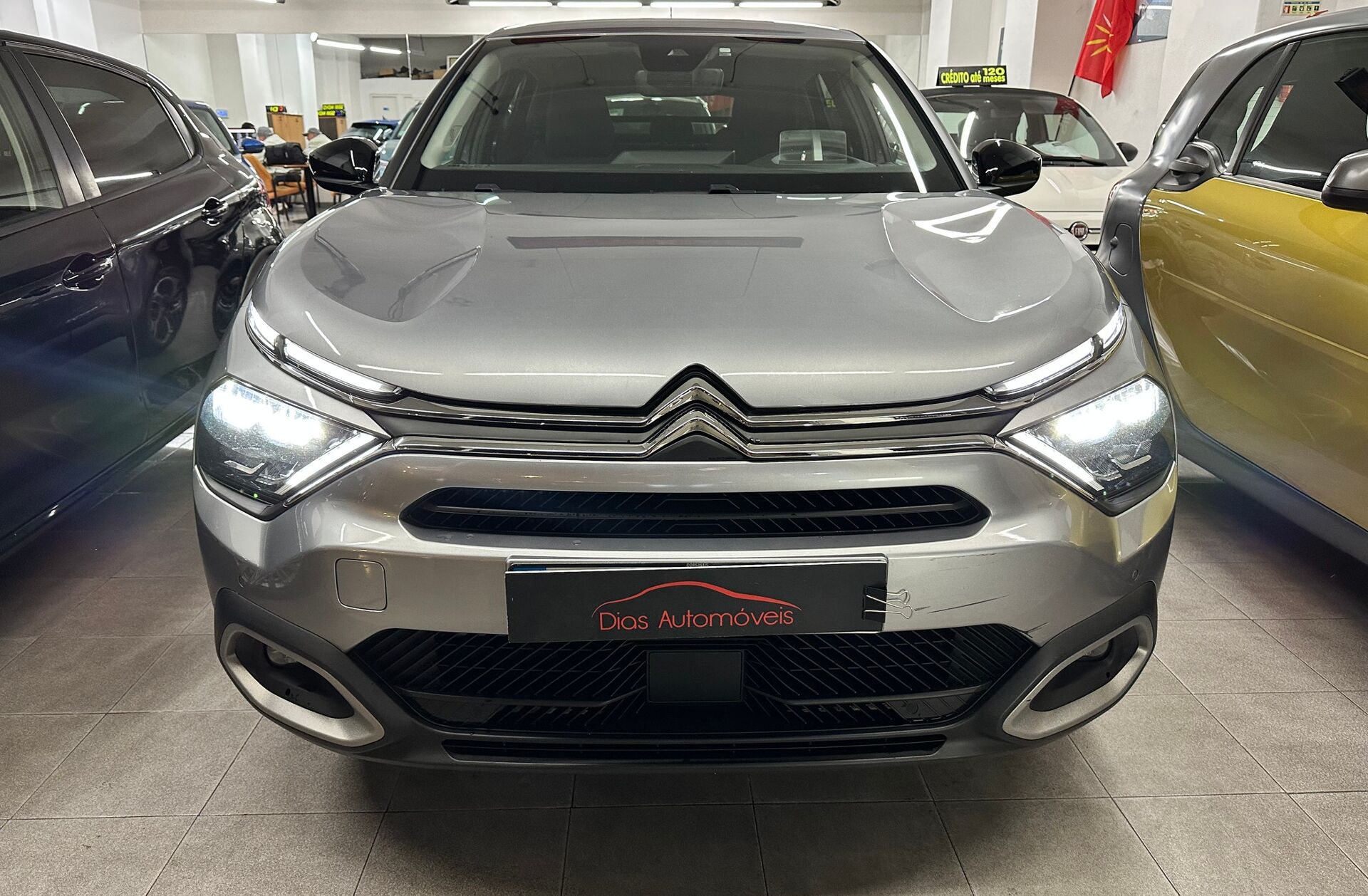 CITROEN C4 1.5 BlueHDi Shine EAT8