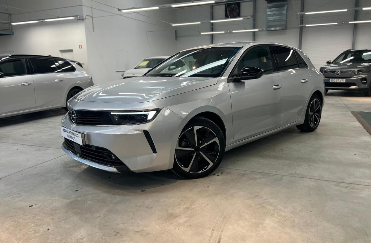 OPEL Astra 1.2 T Elegance