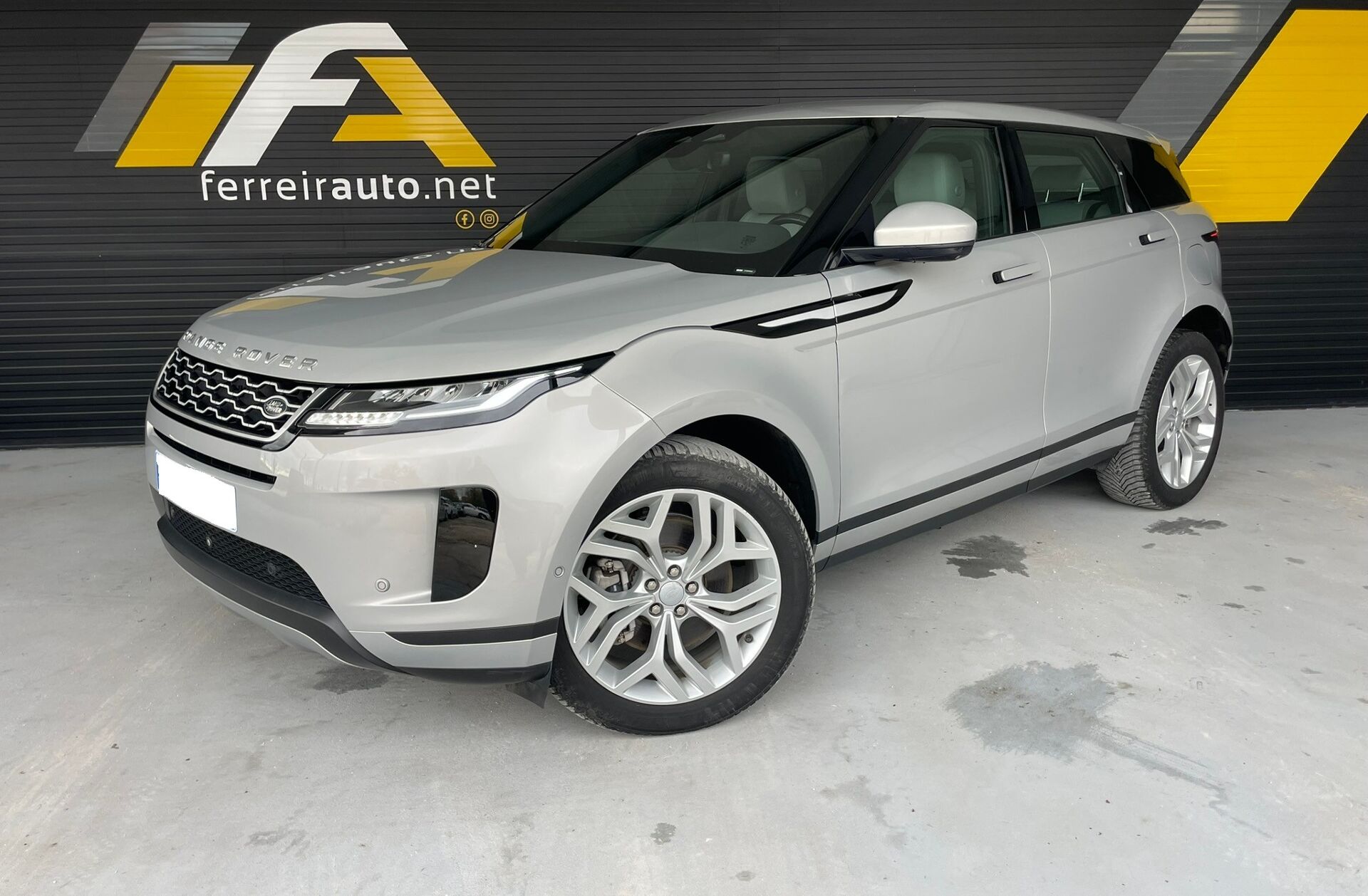 LAND ROVER Range Rover Evoque 1.5 P300e AWD SE Auto