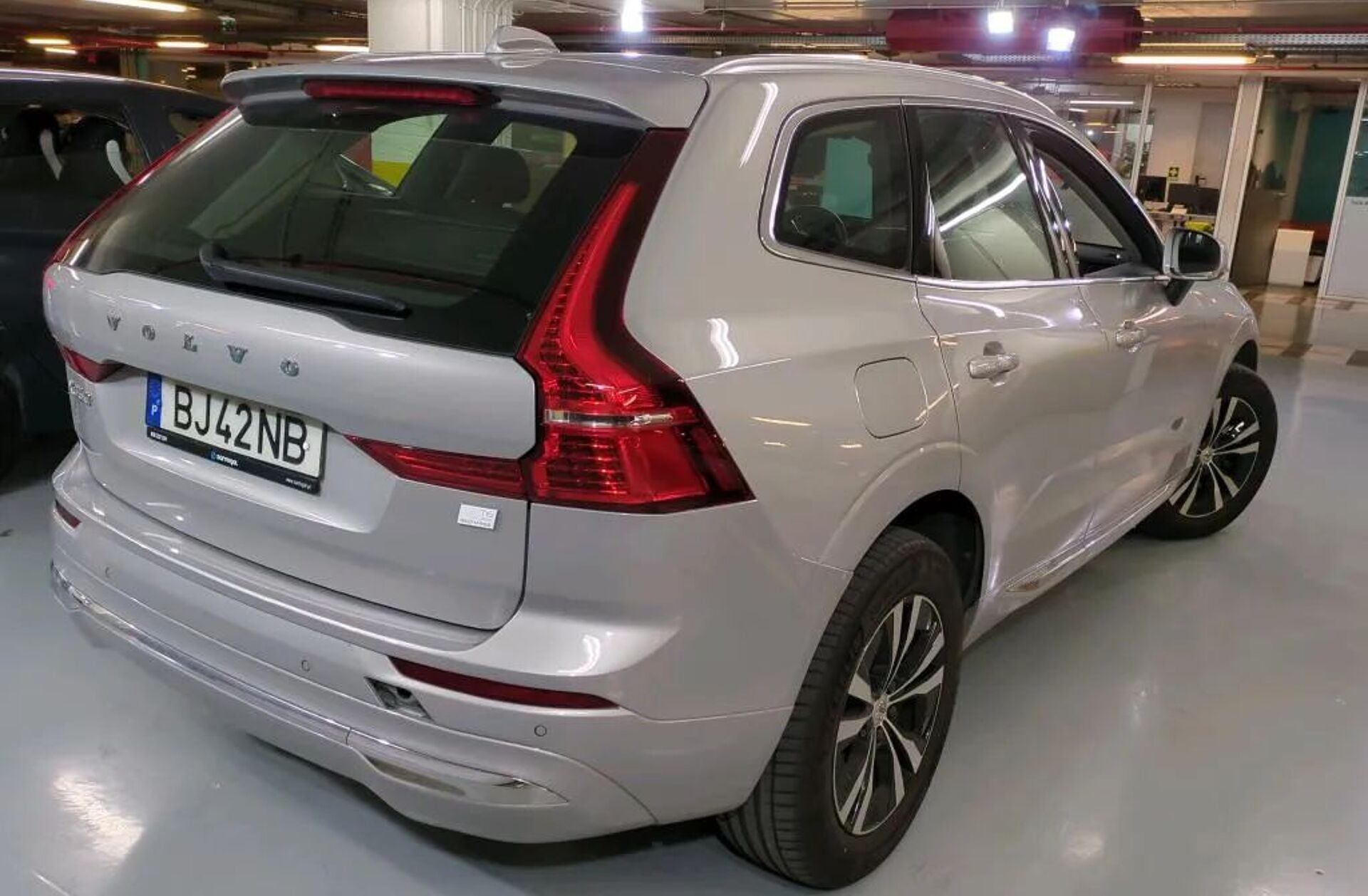 VOLVO XC60 2.0 T6 PHEV Core AWD