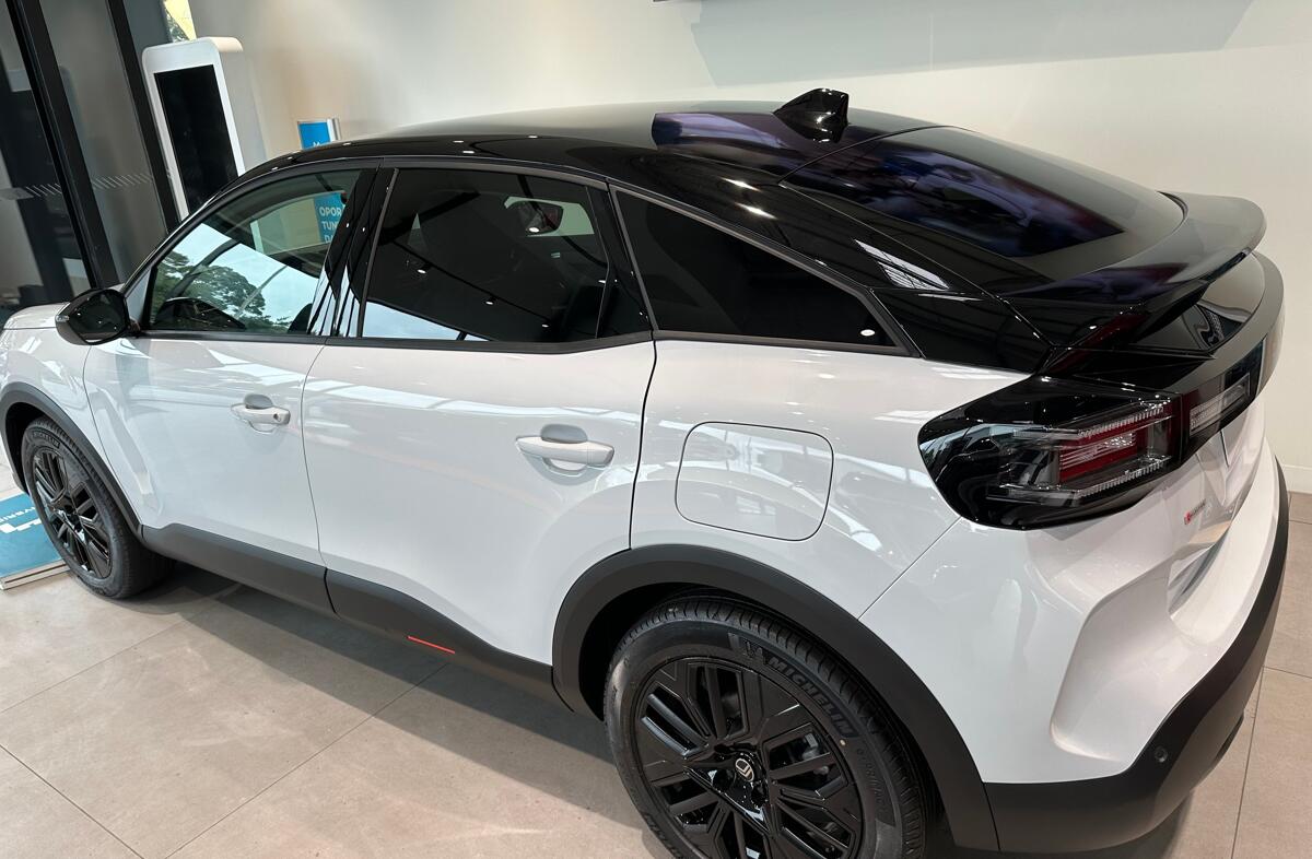 CITROEN C4 1.2 Hybrid Plus e-DSC6