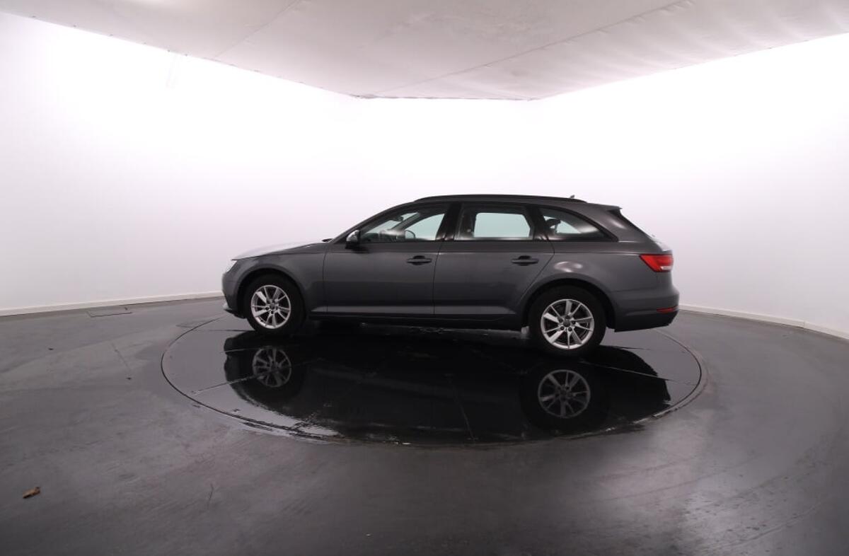 AUDI A4 A.2.0 TDI Business Line