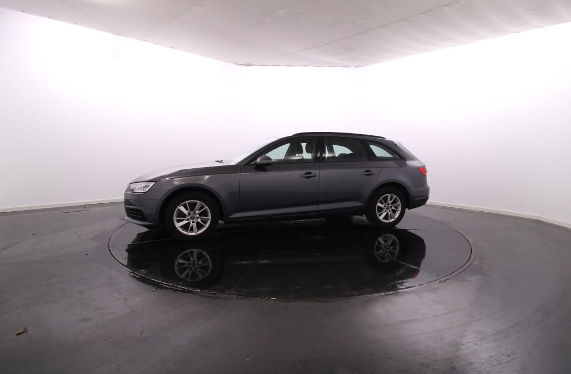 AUDI A4 A.2.0 TDI Business Line