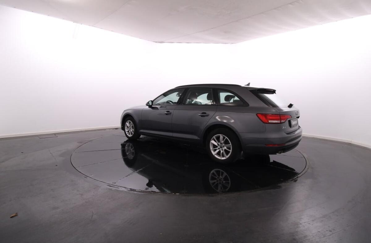 AUDI A4 A.2.0 TDI Business Line