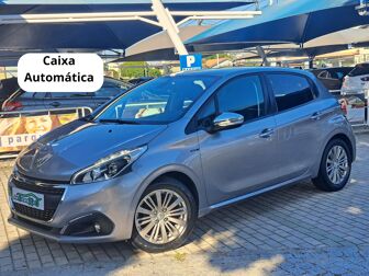 PEUGEOT 208 1.2 PureTech Signature EAT6