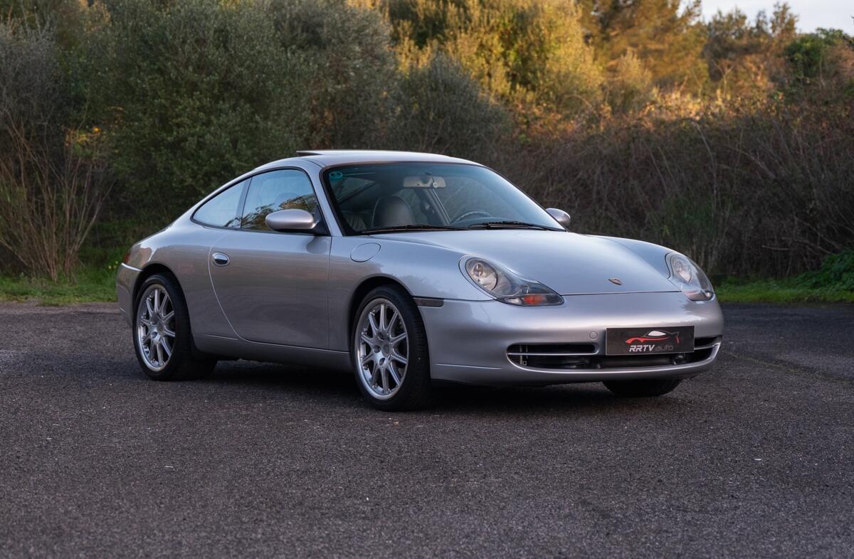 PORSCHE 911 Carrera 4 Coupé