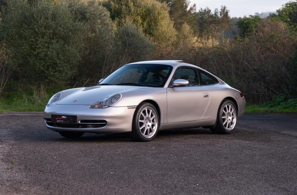 PORSCHE 911 Carrera 4 Coupé