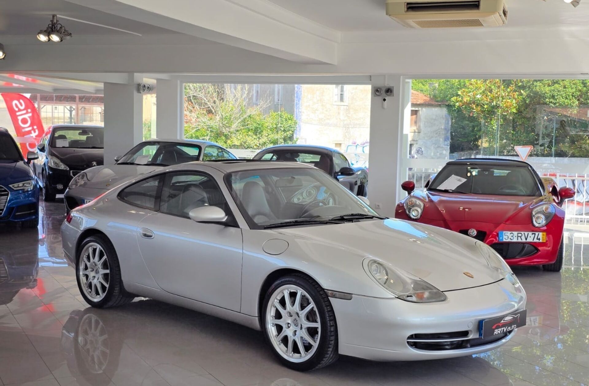 PORSCHE 911 Carrera 4 Coupé