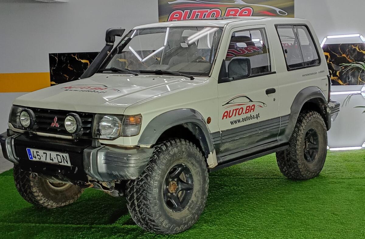 MITSUBISHI Pajero 2.5 TDi GLS