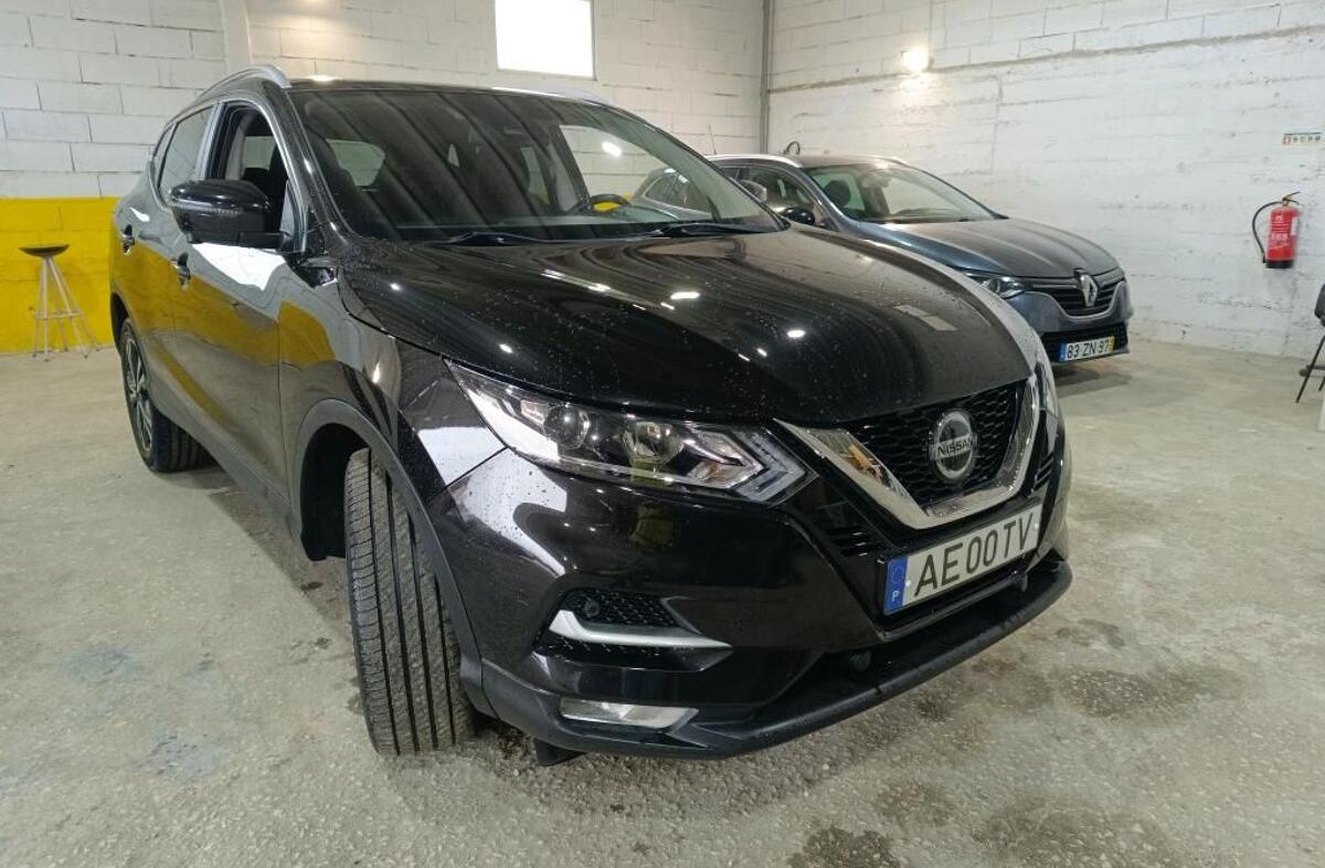 NISSAN Qashqai 1.3 DIG-T N-Connecta J18