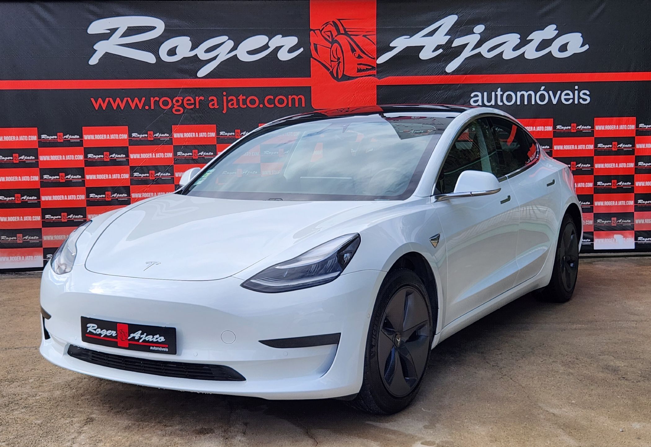 Tesla Model 3 Standard Range Plus RWD por 36 800 € Roger Ajato Automóveis | Porto