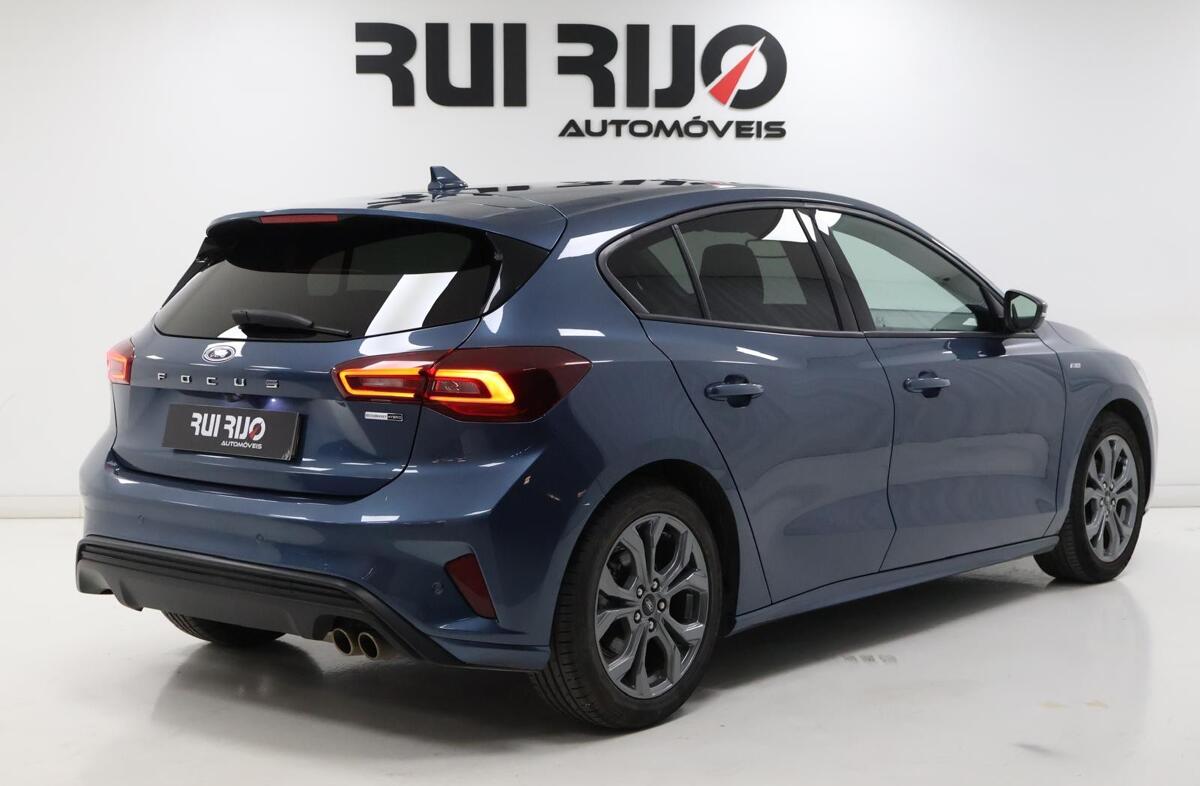 FORD Focus 1.0 EcoBoost MHEV ST-Line