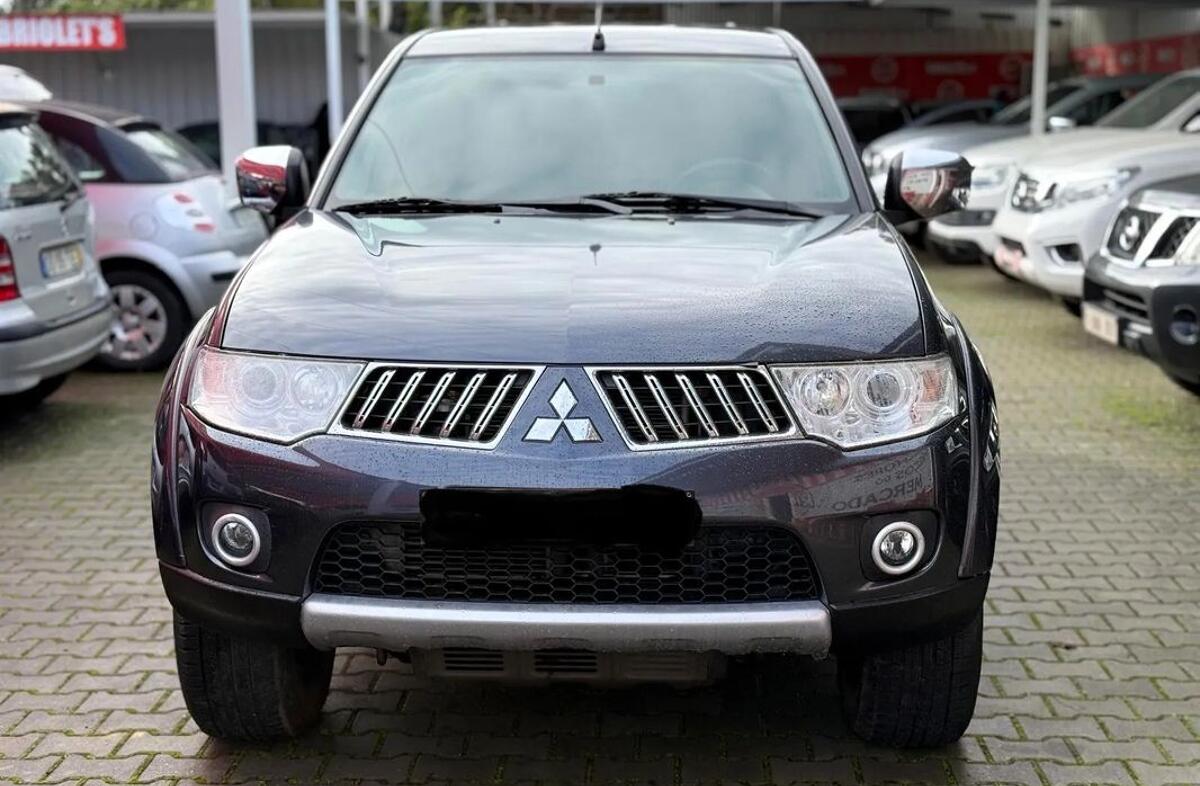 MITSUBISHI L 200 2.5 DI-D CD Intense 4WD