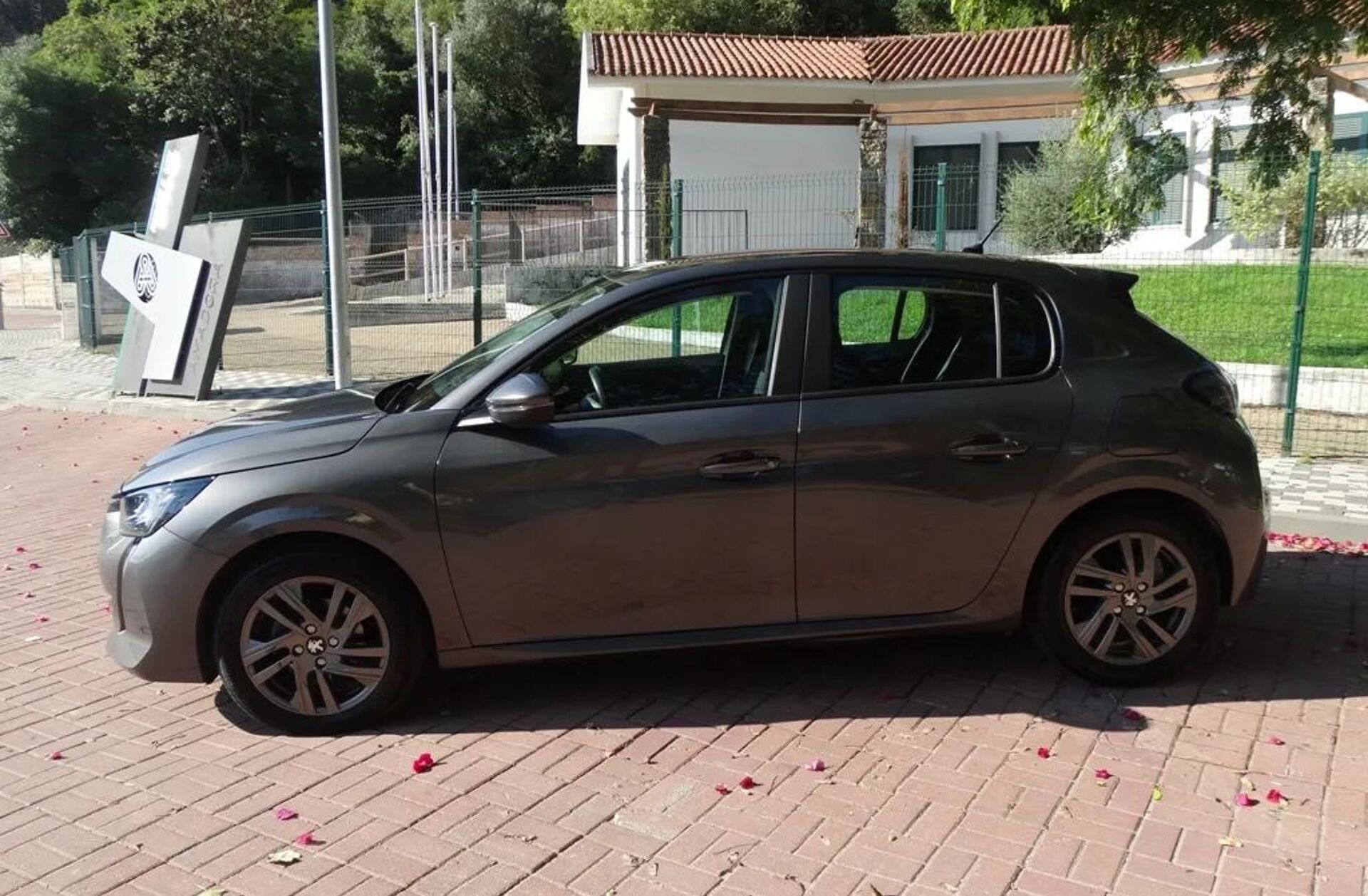 PEUGEOT 208 1.2 PureTech Active Pack