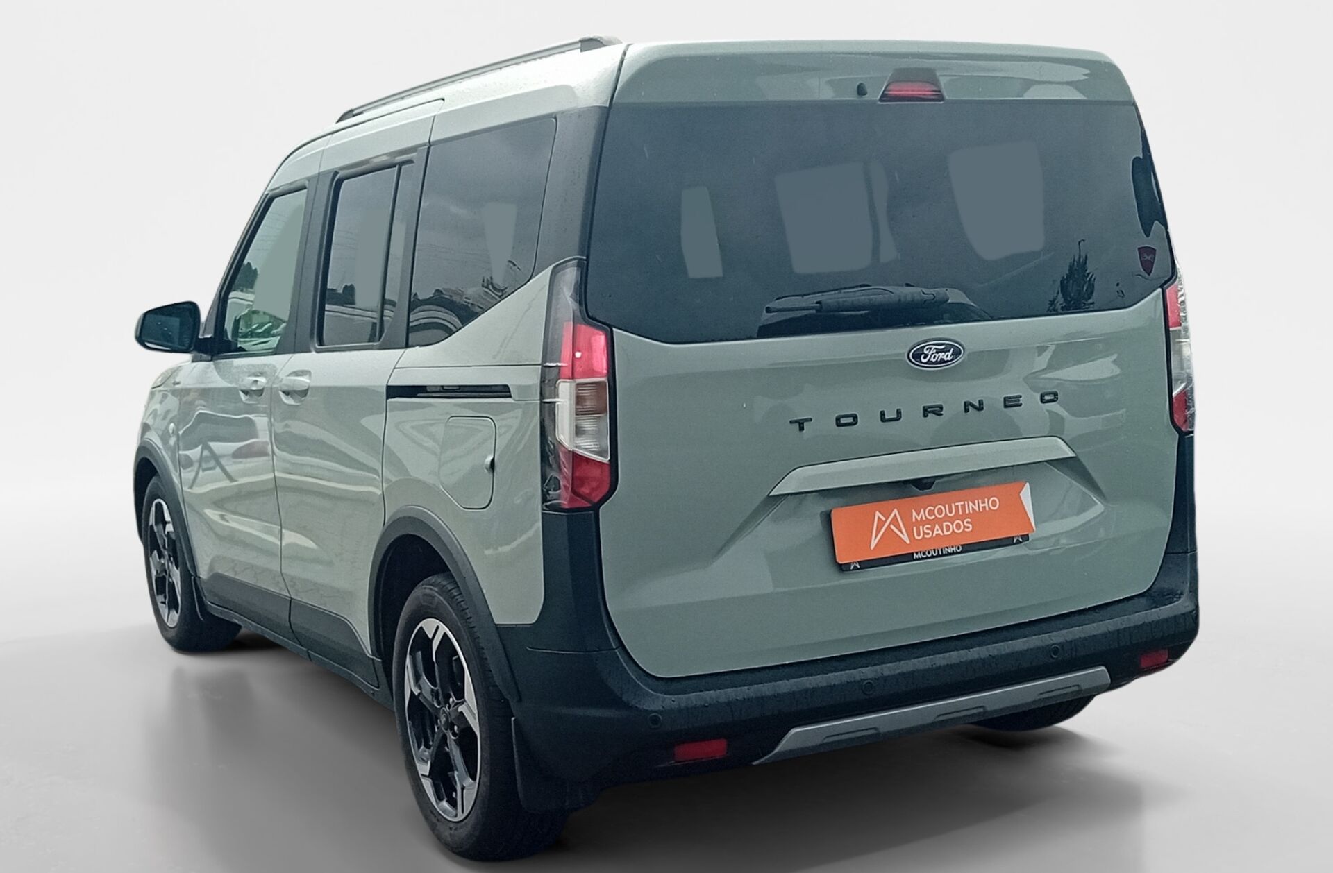 FORD Courier Tourneo  1.0 EcoBoost Titanium DCT