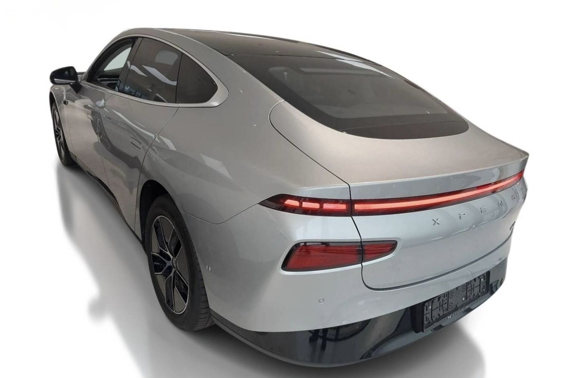 XPENG P7i 86.2 kWh Long Range