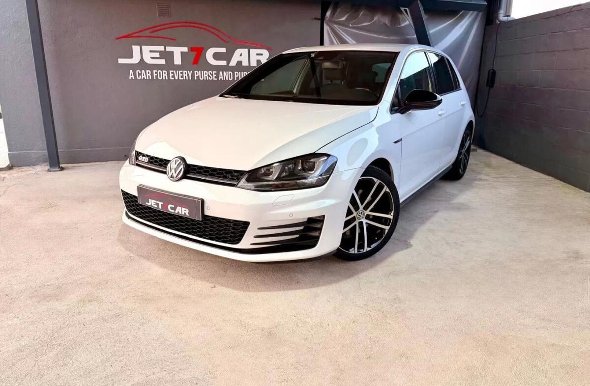 VOLKSWAGEN Golf 2.0 TDi GTD