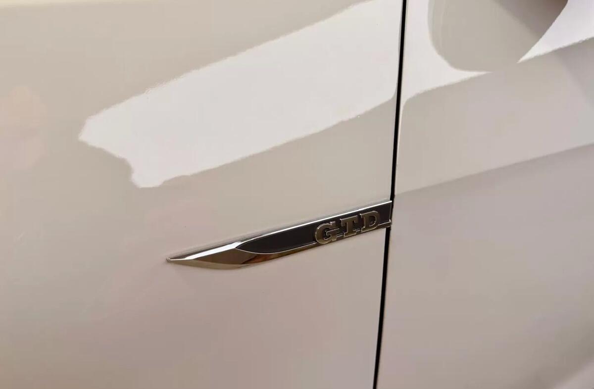 VOLKSWAGEN Golf 2.0 TDi GTD