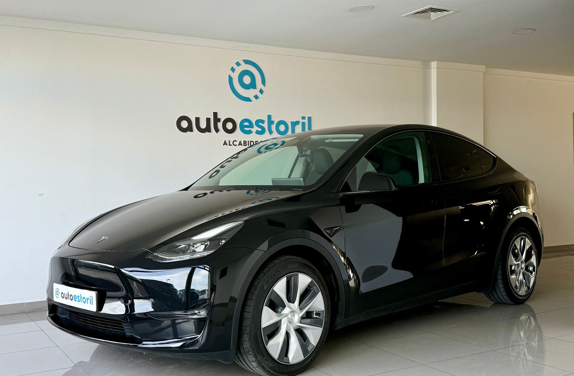 TESLA Model Y Long Range Tração Integral