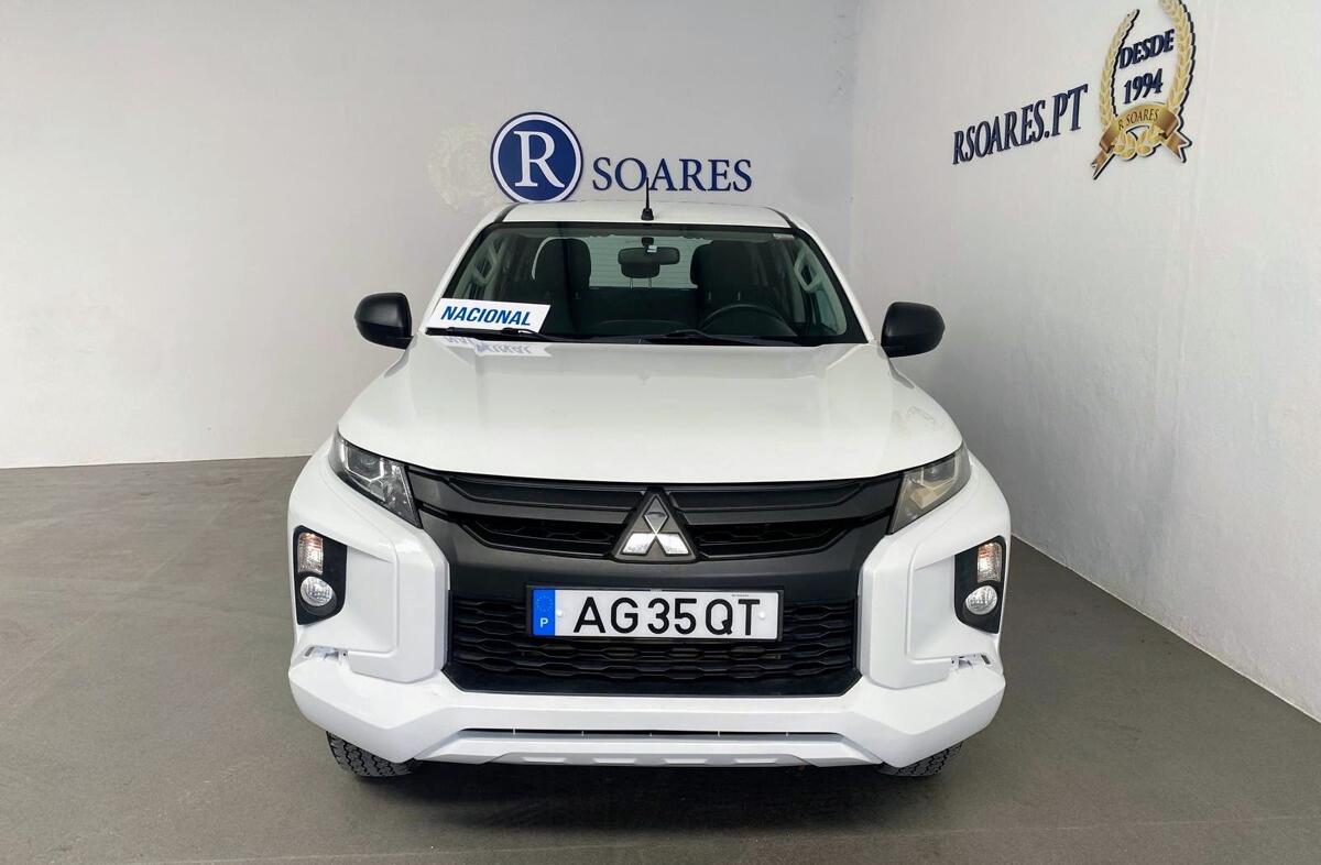 MITSUBISHI L 200 2.3 DI-D CD Invite 4WD