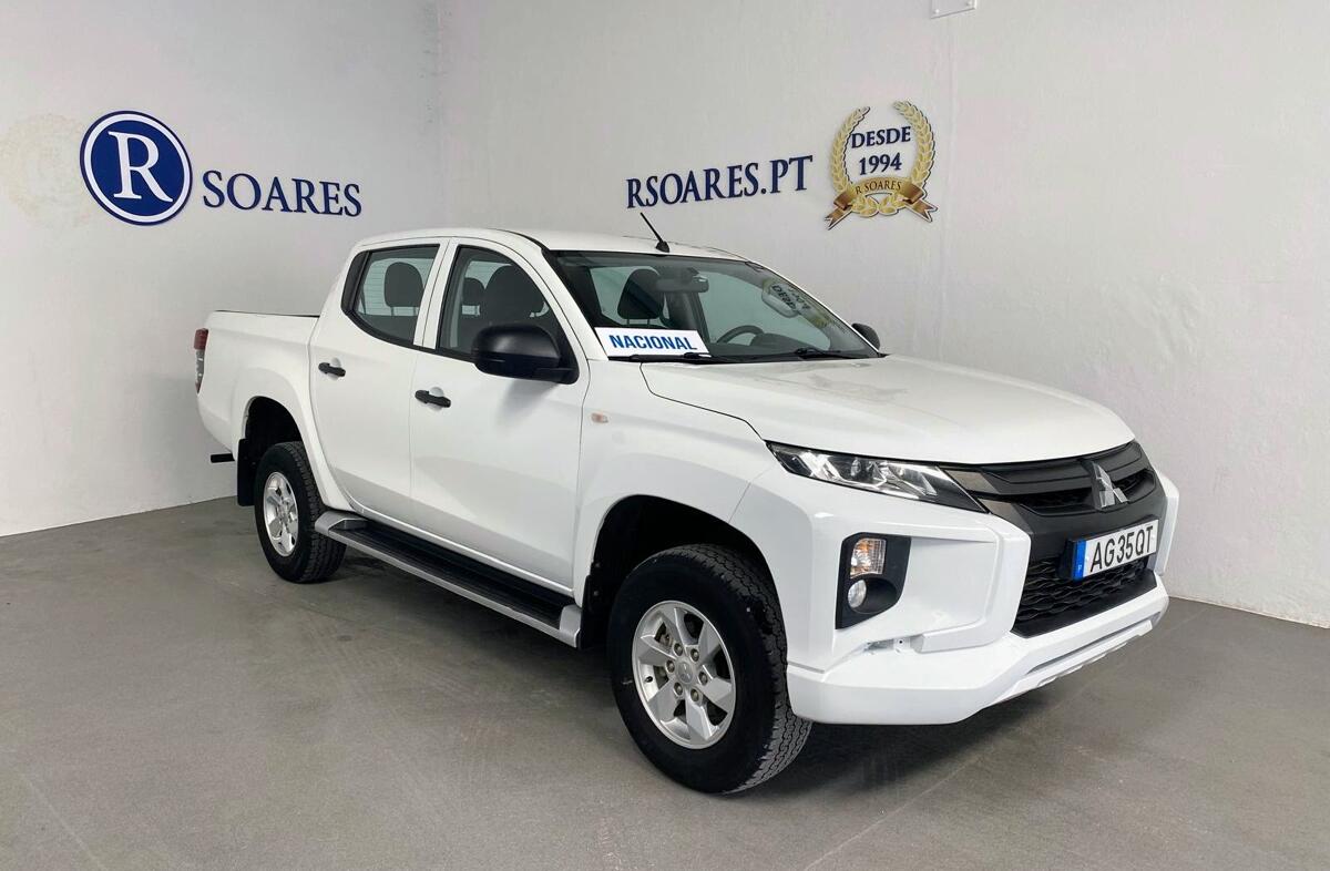 MITSUBISHI L 200 2.3 DI-D CD Invite 4WD