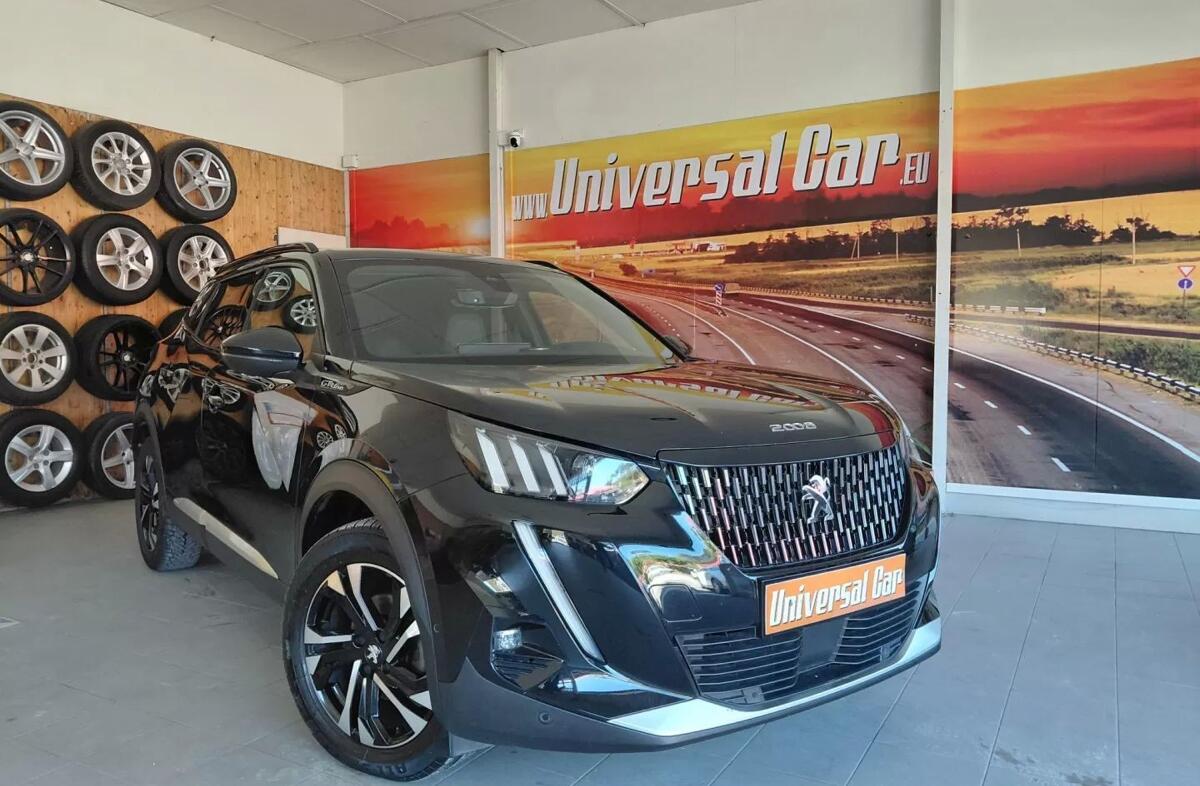 PEUGEOT 2008 1.2 PureTech GT Line