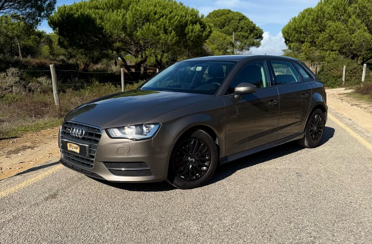 AUDI A3 1.6 TDi Attraction Ultra