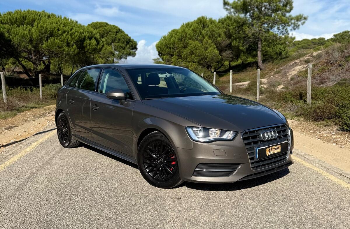 AUDI A3 1.6 TDi Attraction Ultra