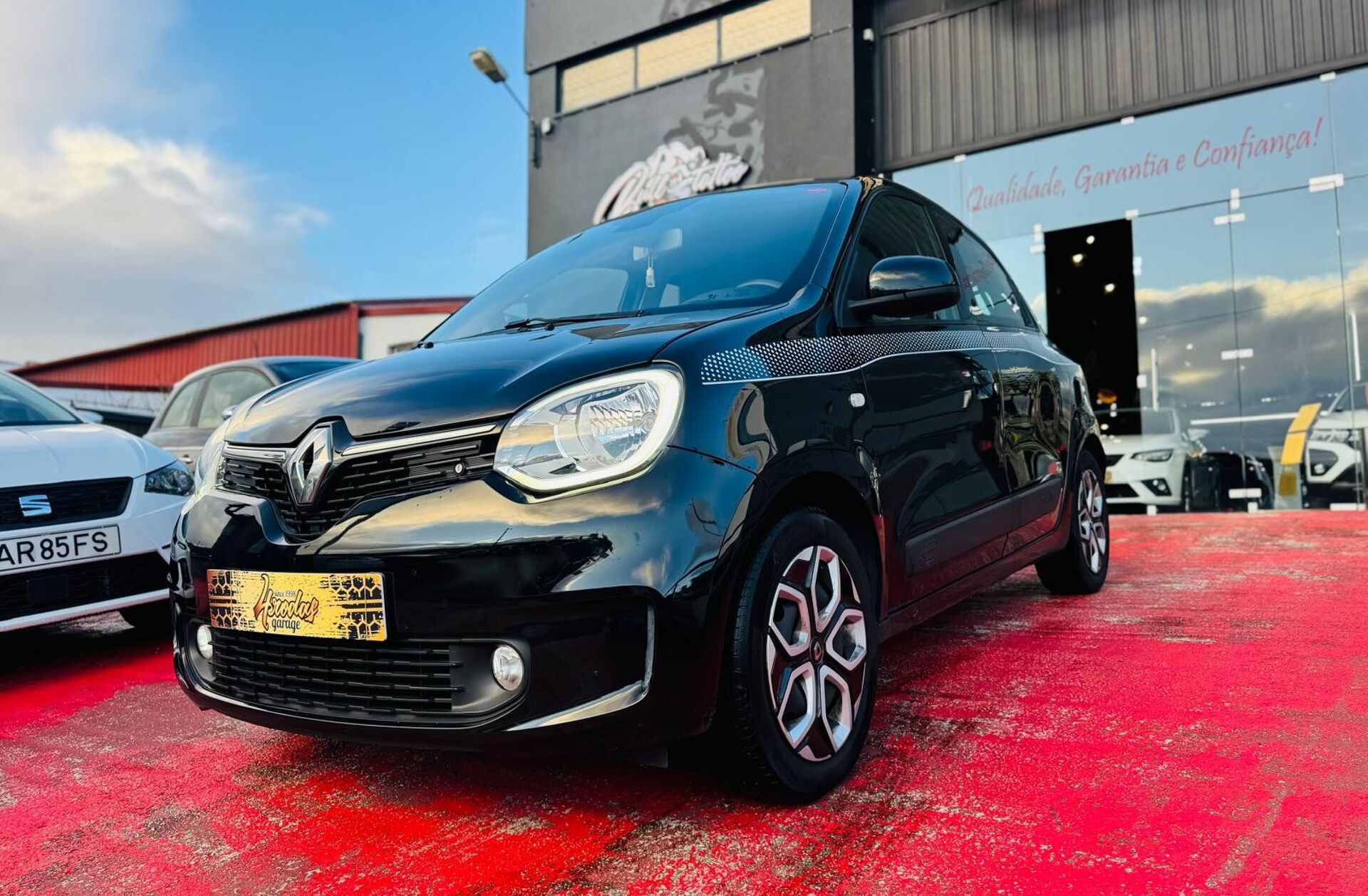 RENAULT Twingo 1.0 SCe Intens