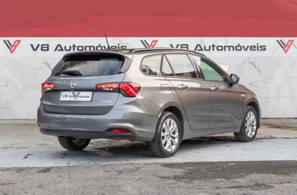 FIAT Tipo 1.3 M-Jet Lounge Tech