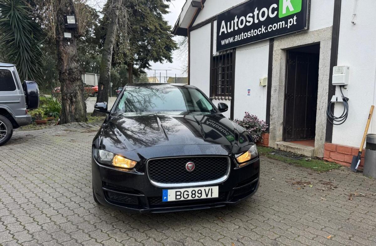 JAGUAR XE 2.0 D Pure