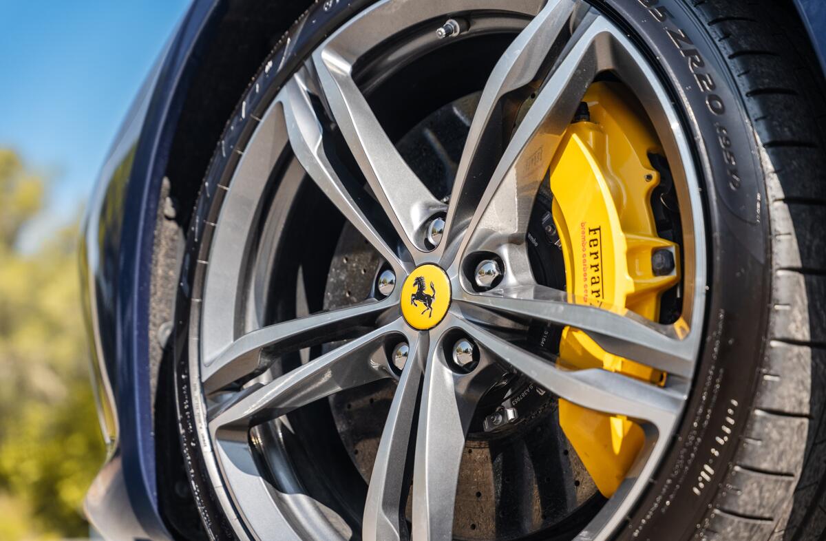 FERRARI GTC4 Lusso T