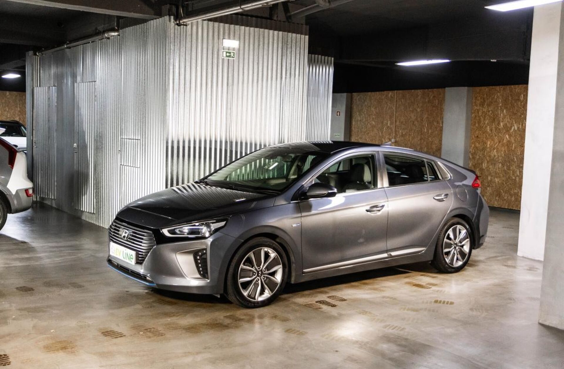HYUNDAI Ioniq 1.6 GDI HEV Hybrid Tech