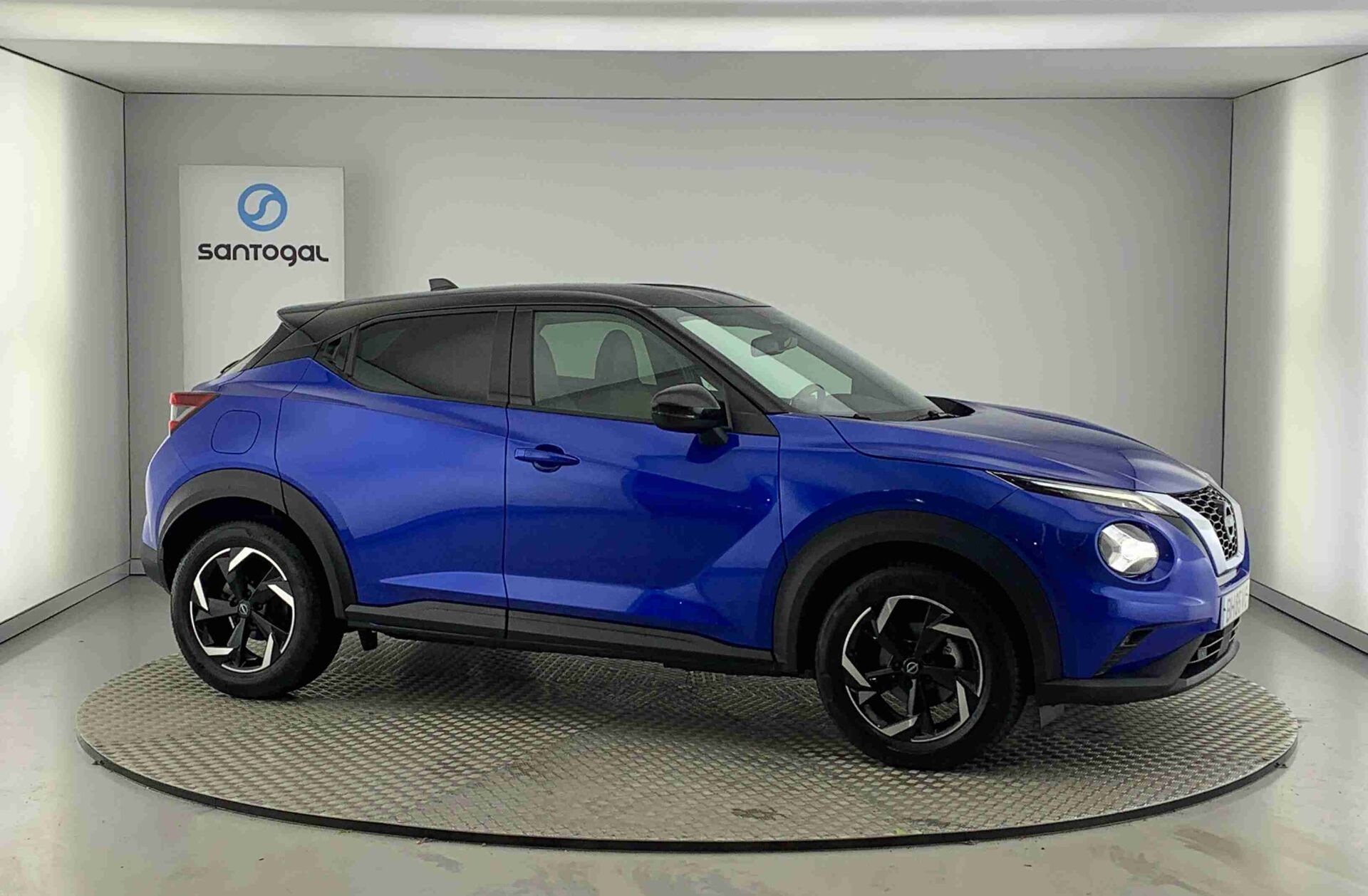 NISSAN Juke 1.0 DIG-T N-Connecta Two Tone