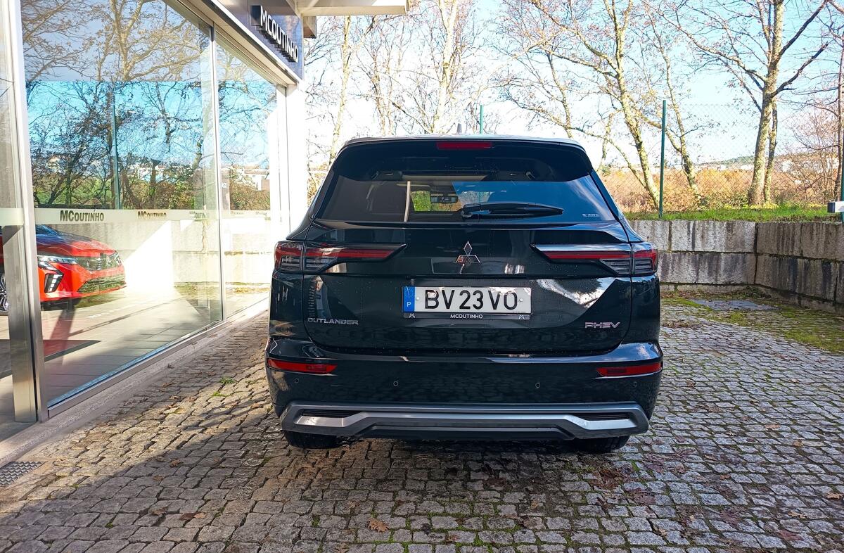 MITSUBISHI Outlander 2.4 PHEV Instyle