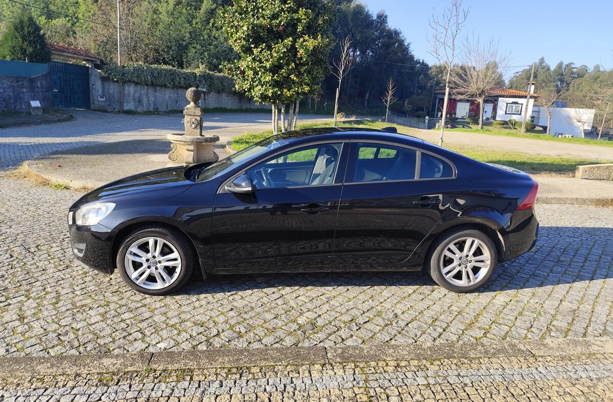 VOLVO S60 1.6 D2 Drive Momentum Start/Stop