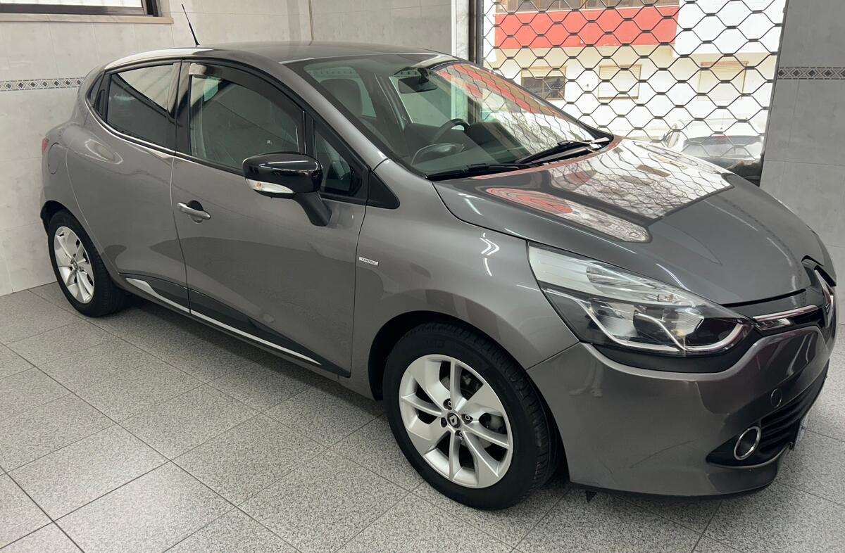 RENAULT Clio 0.9 TCE Limited