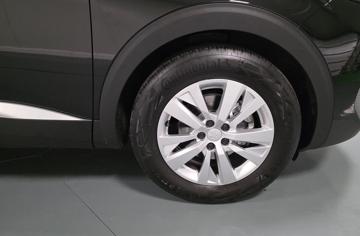 PEUGEOT 3008 1.5 BlueHDi Allure