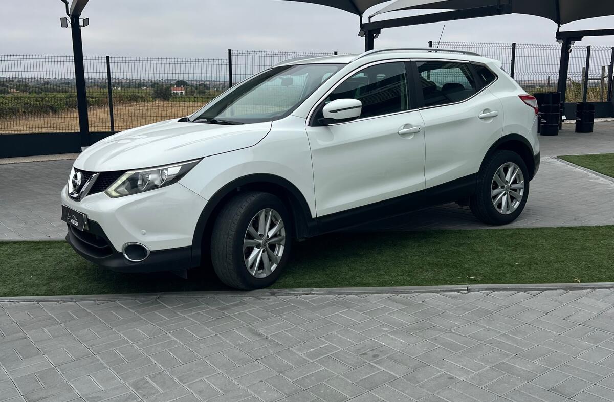 NISSAN Qashqai 1.2 DIG-T N-Connecta